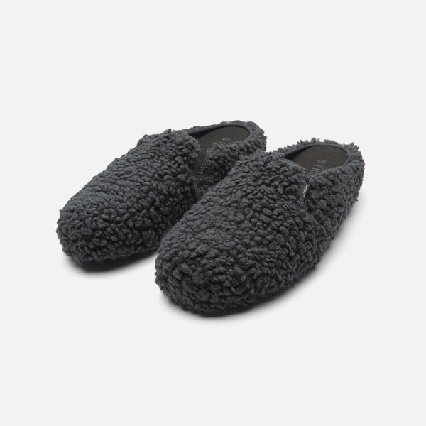 STRAYE Ventura Mule Furry Carbon Sherpa hybrid mule with 1.5-inch lift