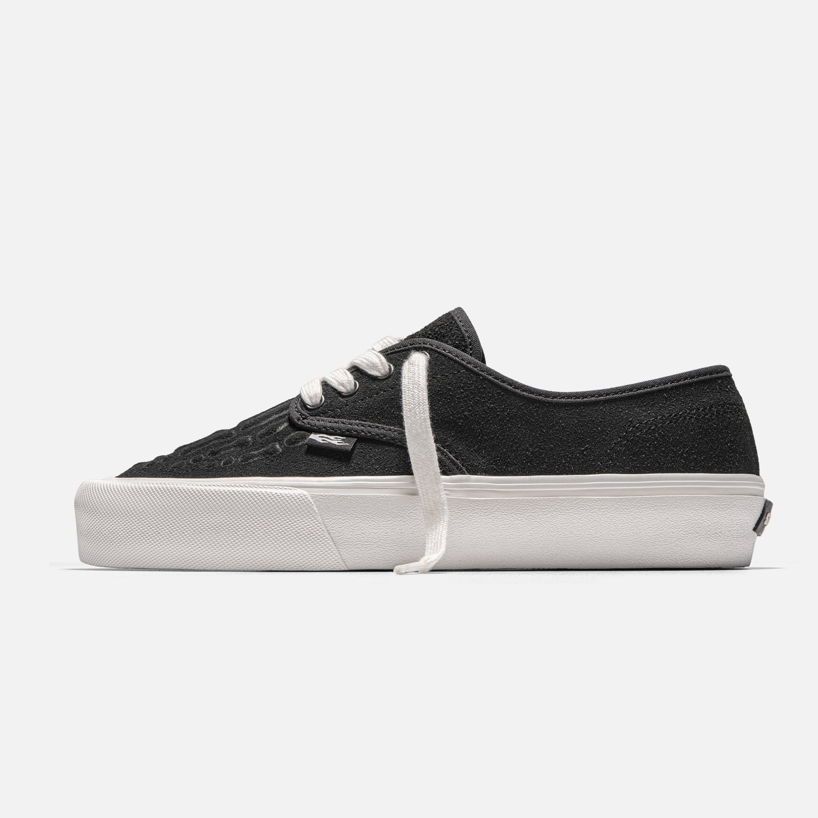 STRAYE Gower Graphite Bones – side view low-top skate sneaker