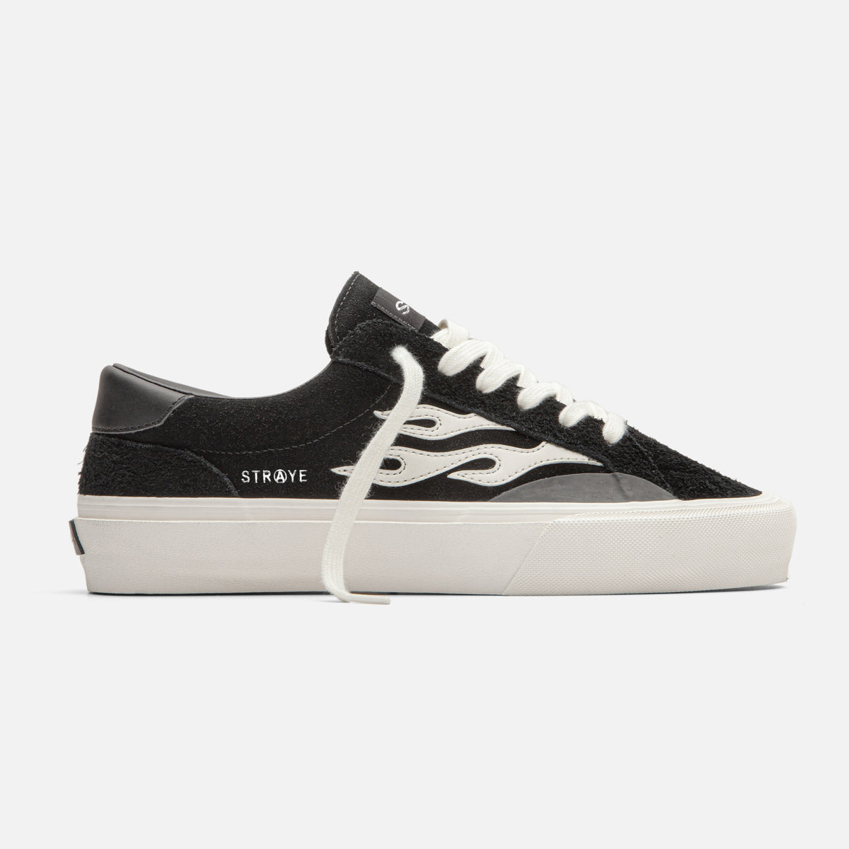 STRAYE Logan Black Flame – side view low-top skate sneaker