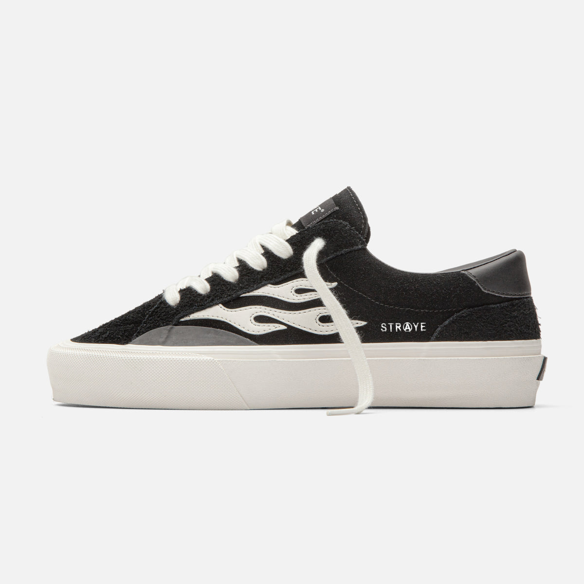 STRAYE Logan Black Flame – side view low-top skate sneaker