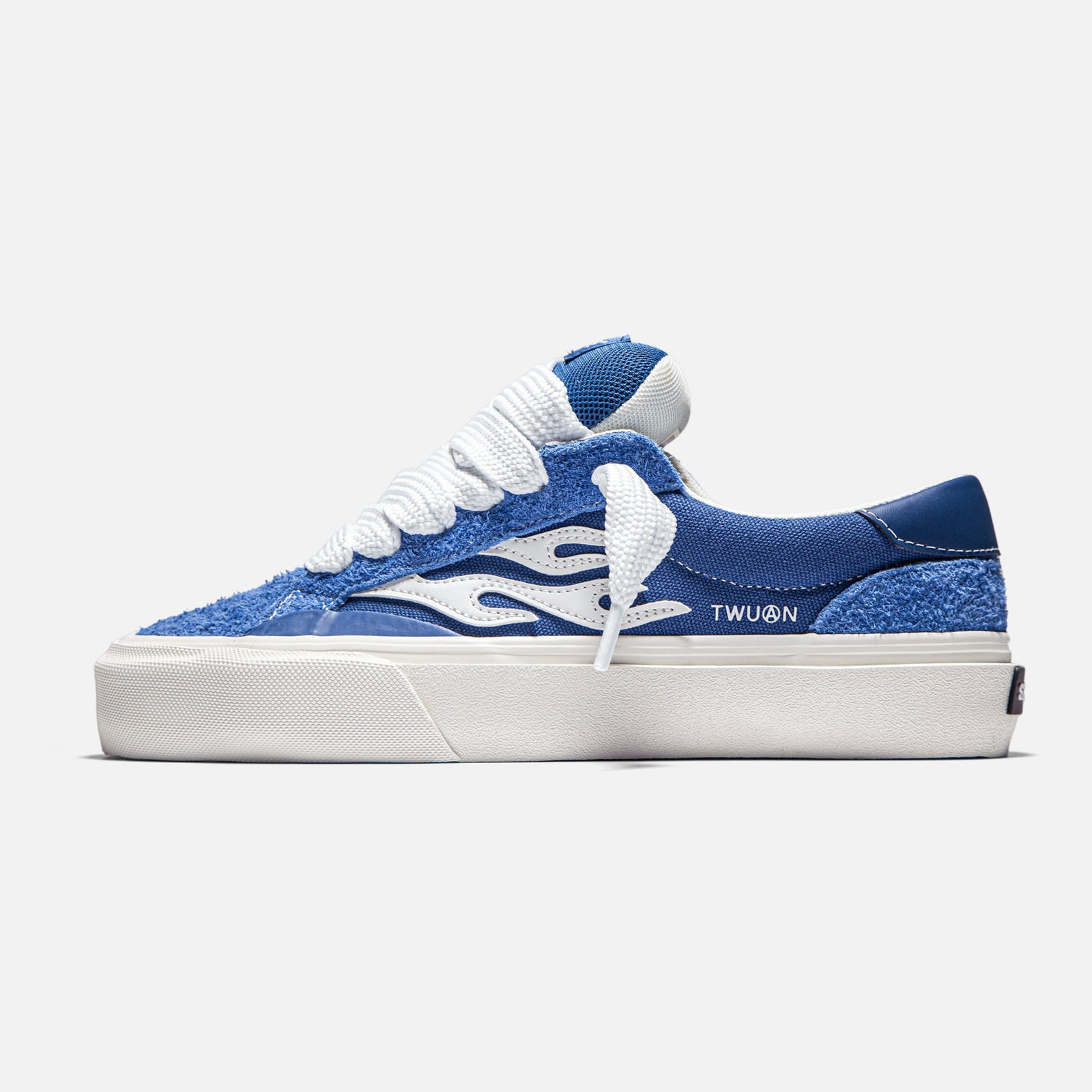 STRAYE Logan Puff Blue – side view low-top skate sneaker