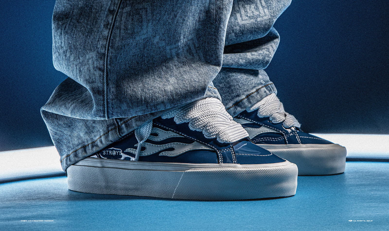 LOGAN PUFF - GLOSSY BLUE