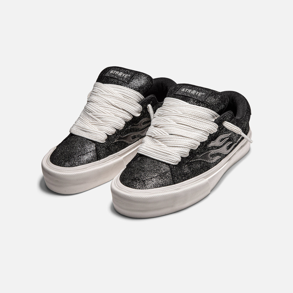 LOGAN PUFF - METALLIC BLACK | Hero View