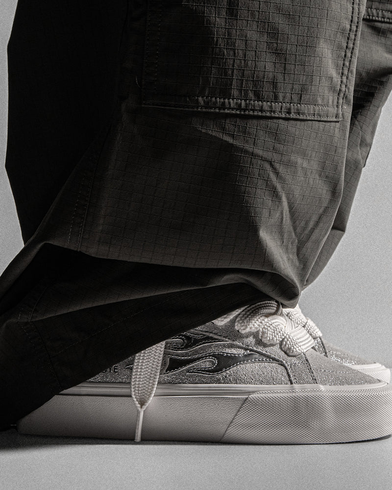 LOGAN PUFF Metallic Chrome - on body