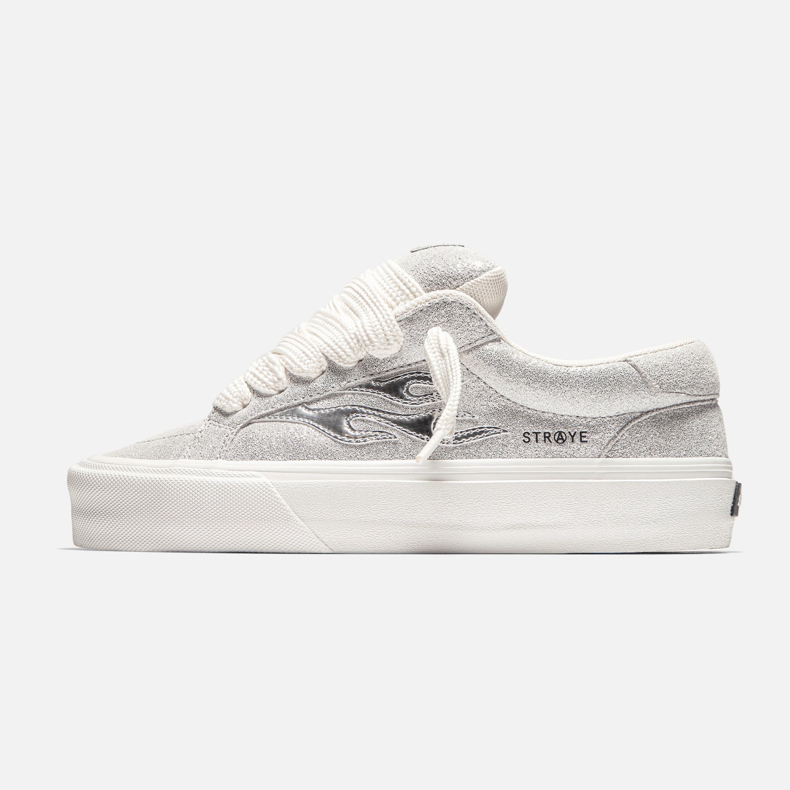 STRAYE Logan Puff Metallic Chrome – side view low-top skate sneaker