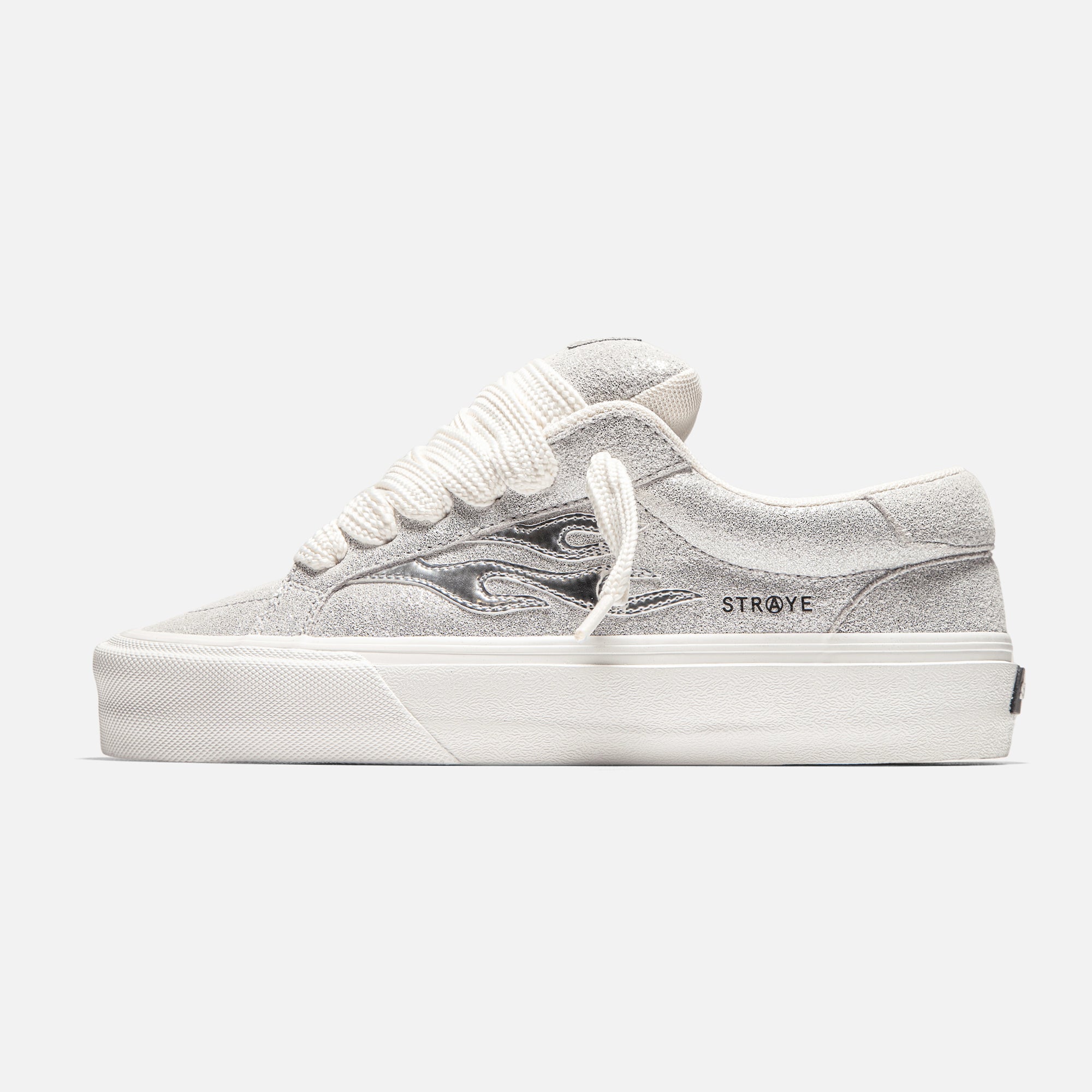 LOGAN PUFF - METALLIC CHROME | SIDE VIEW