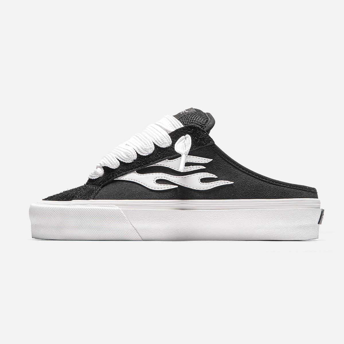 LOGAN MULE - BLACK | Side View
