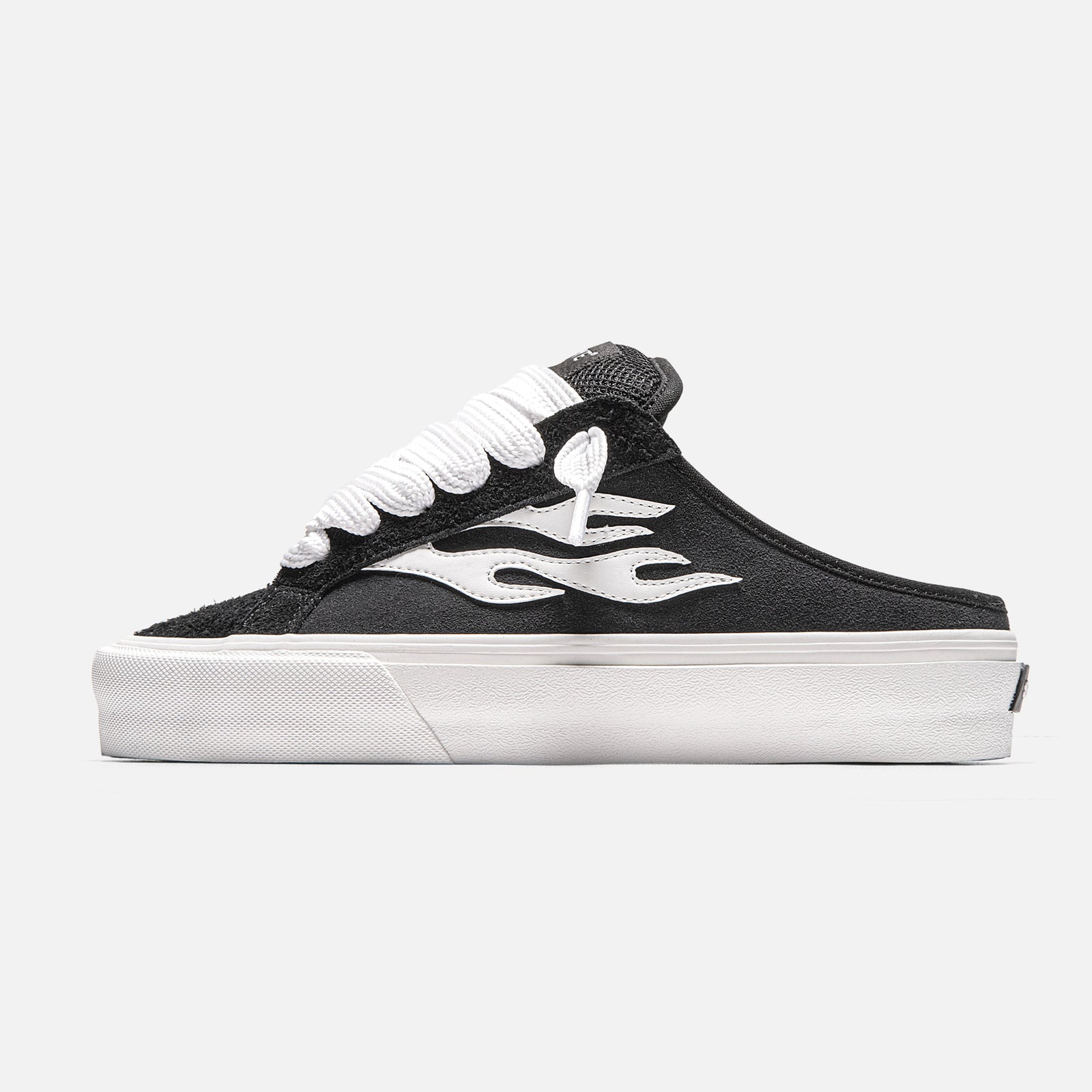 LOGAN MULE - BLACK | Side View