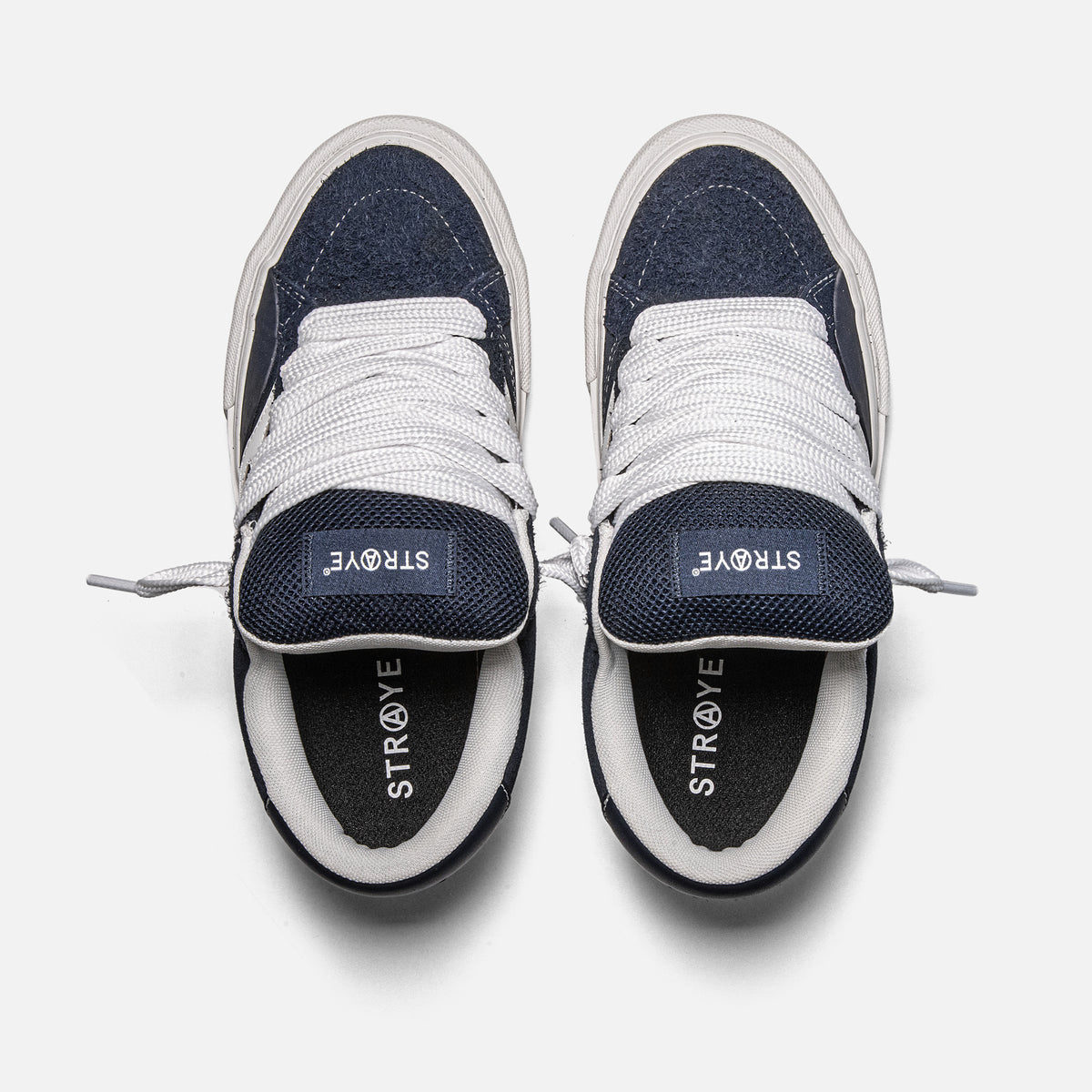 LOGAN PUFF - NAVY | Top View