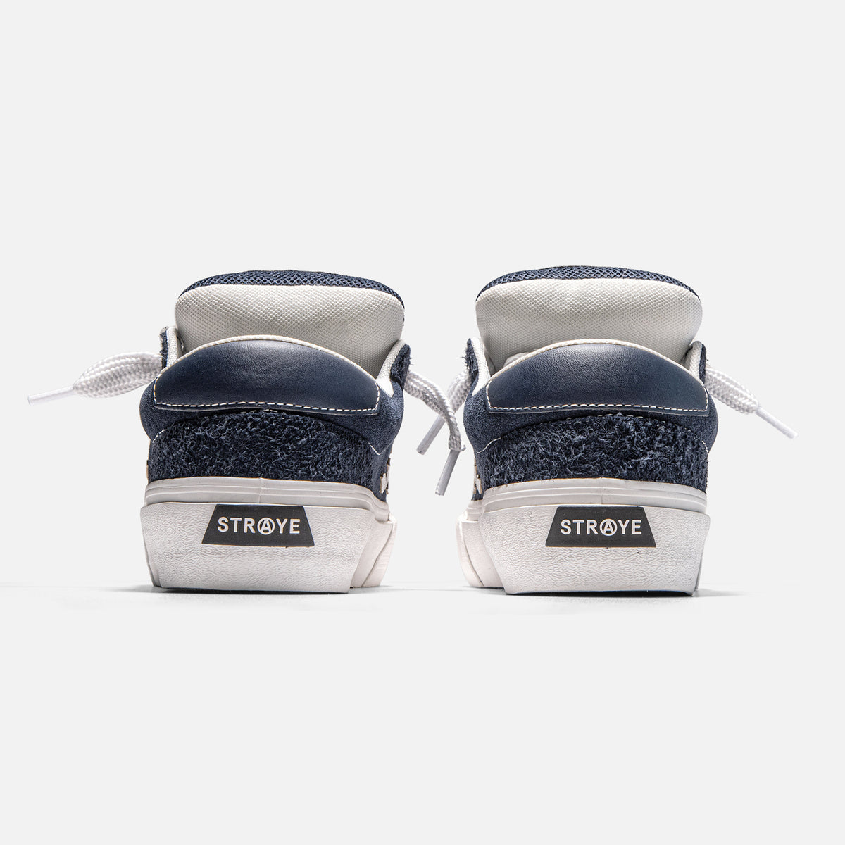 LOGAN PUFF - NAVY | Back View