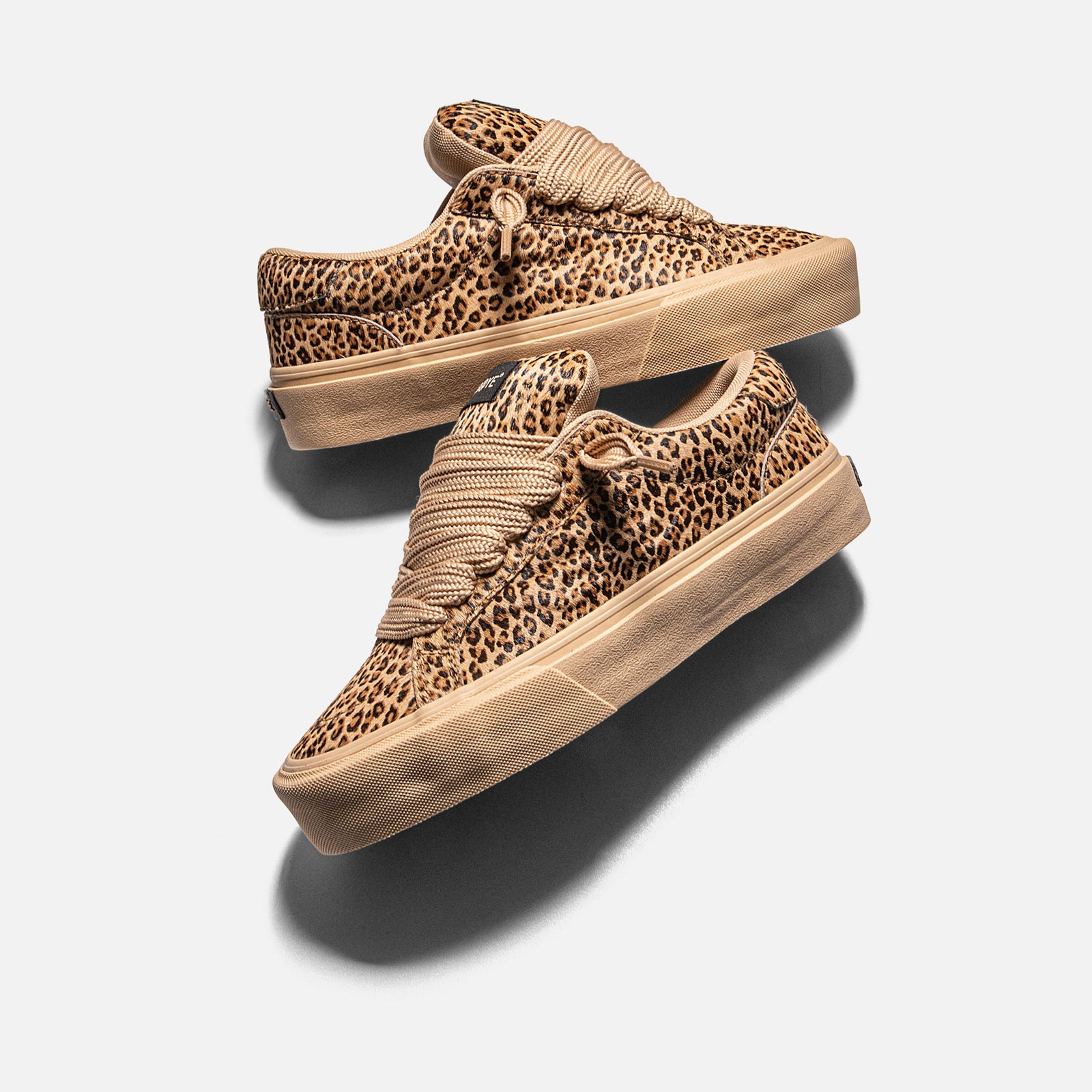 LOGAN PUFF - WILD | Side View