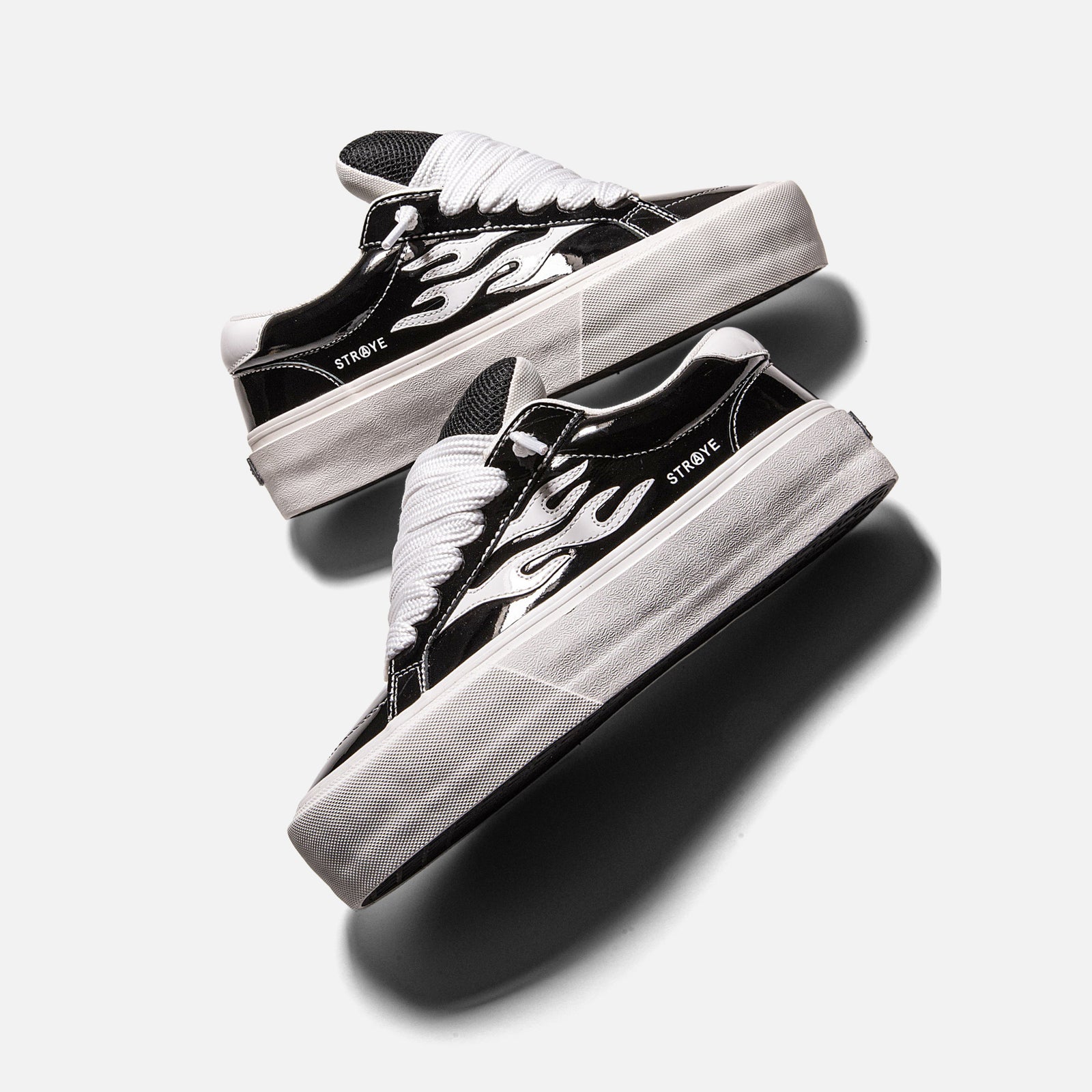 LOGAN STOMPER - GLOSSY BLACK | Side View
