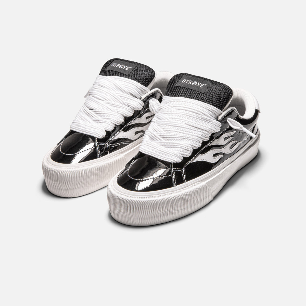 LOGAN STOMPER - GLOSSY BLACK | Hero View