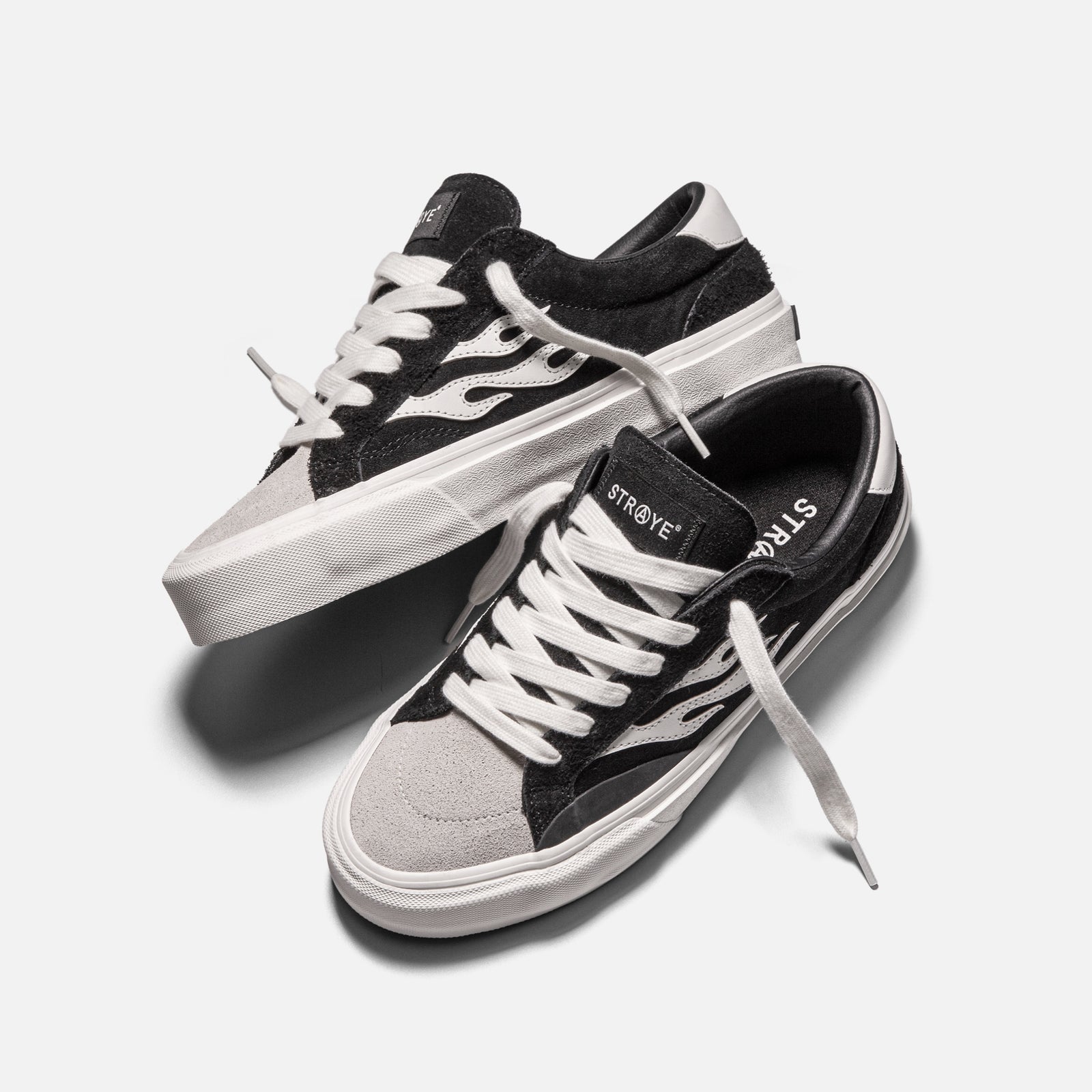 LOGAN - BLACK VINTAGE | SIDE VIEW