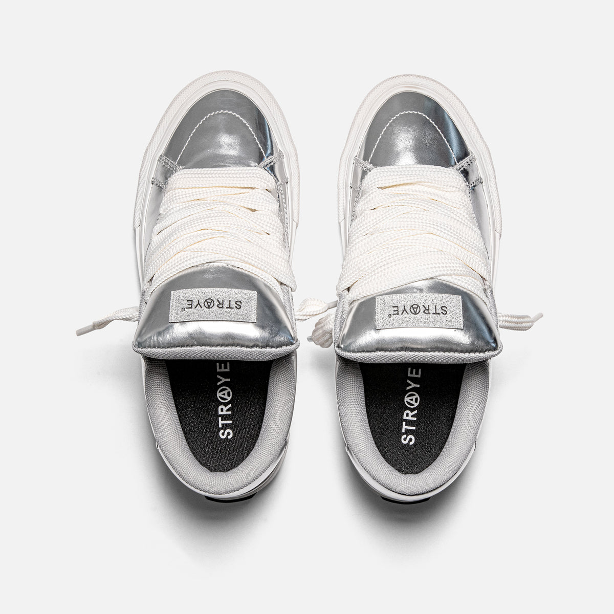 STRAYE Logan Puff Chrome – top view low-top skate sneaker