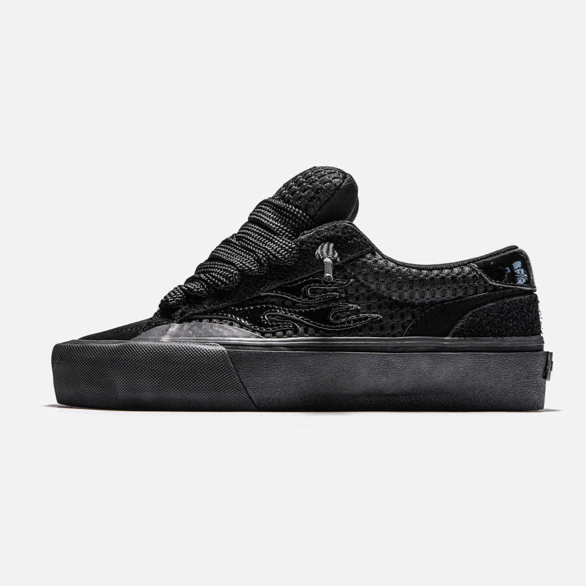 STRAYE Logan Puff Murdered – side view low-top skate sneaker