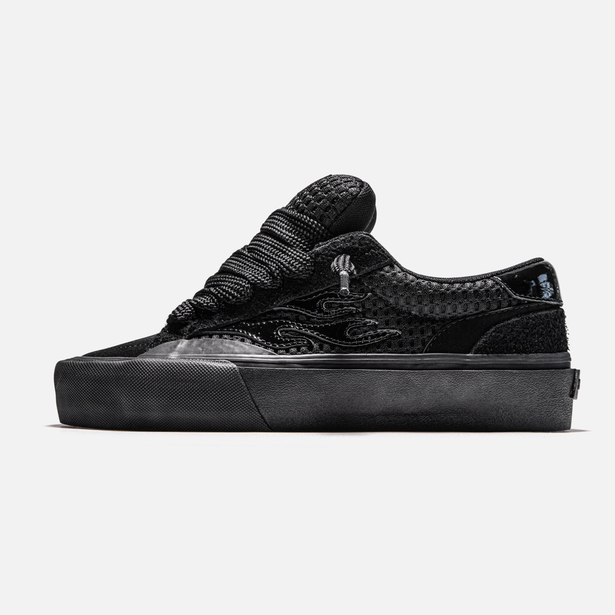 STRAYE Logan Puff Murdered – side view low-top skate sneaker