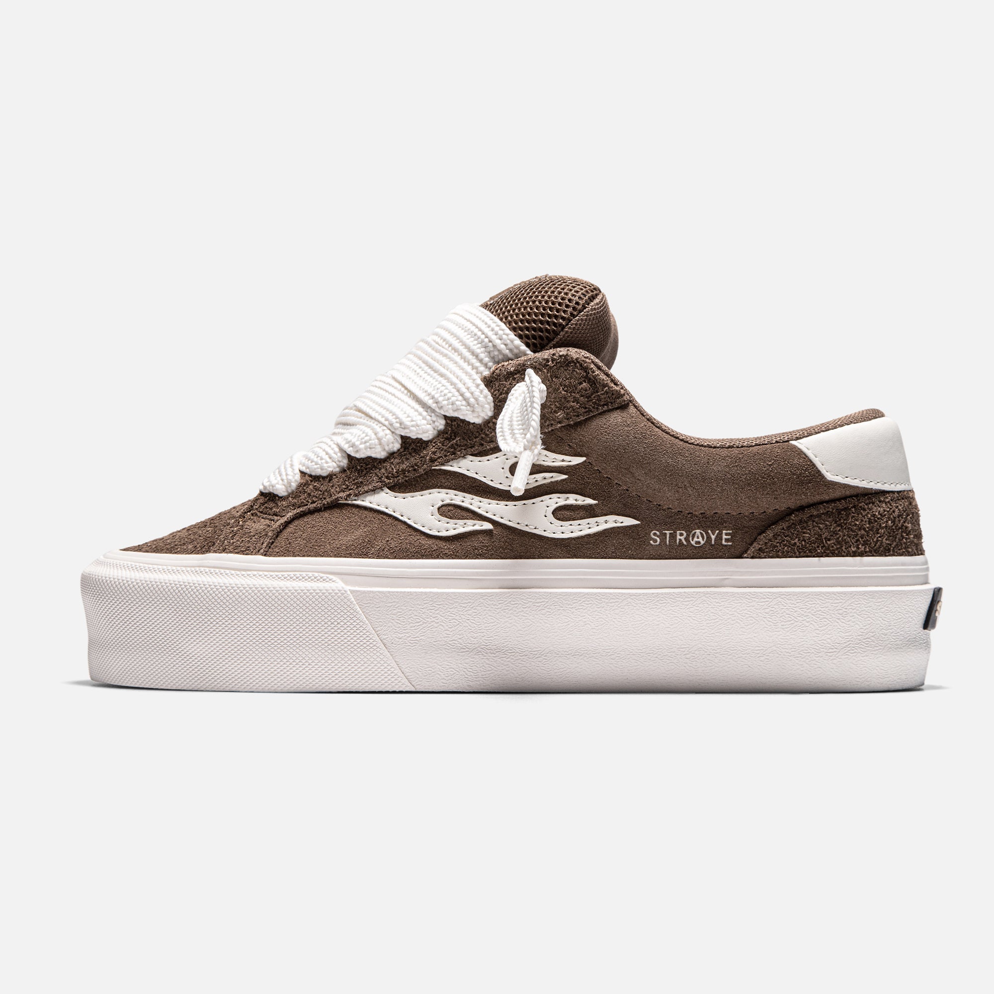 STRAYE Logan Stomper Brown – side view low-top platform sneaker