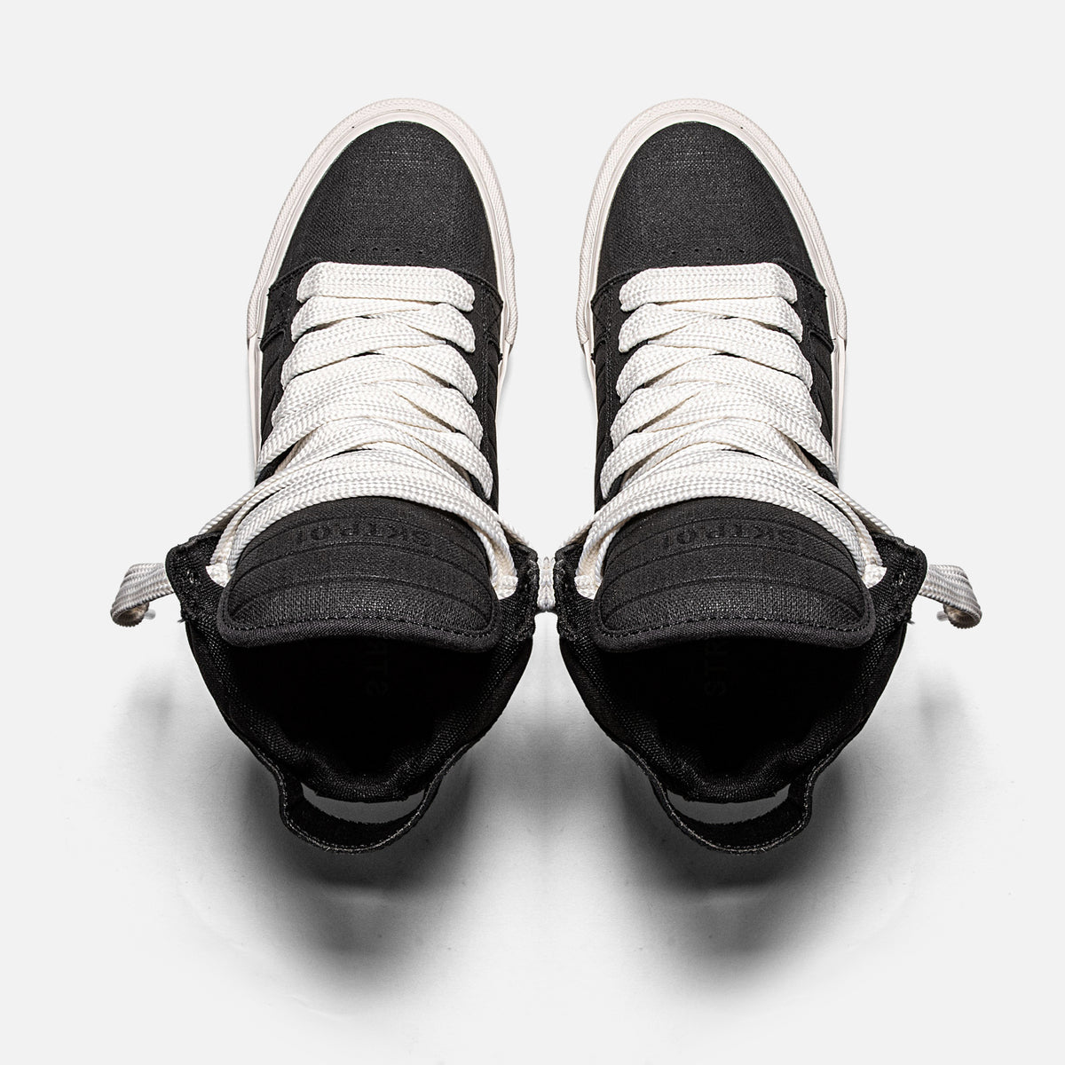 SKTP.01 - GRAPHITE TUF