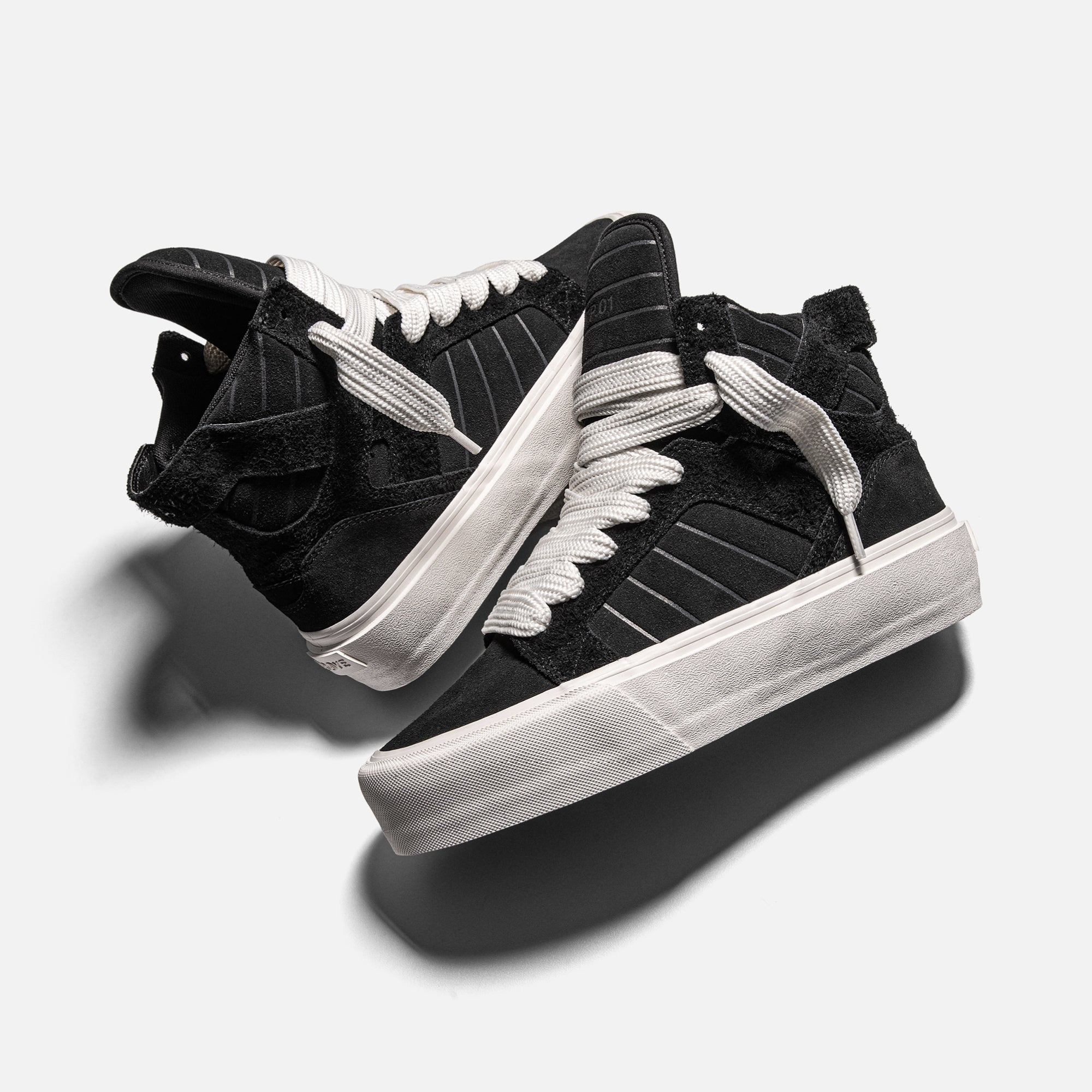 SKTP.01 - BLACK | SIDE VIEW