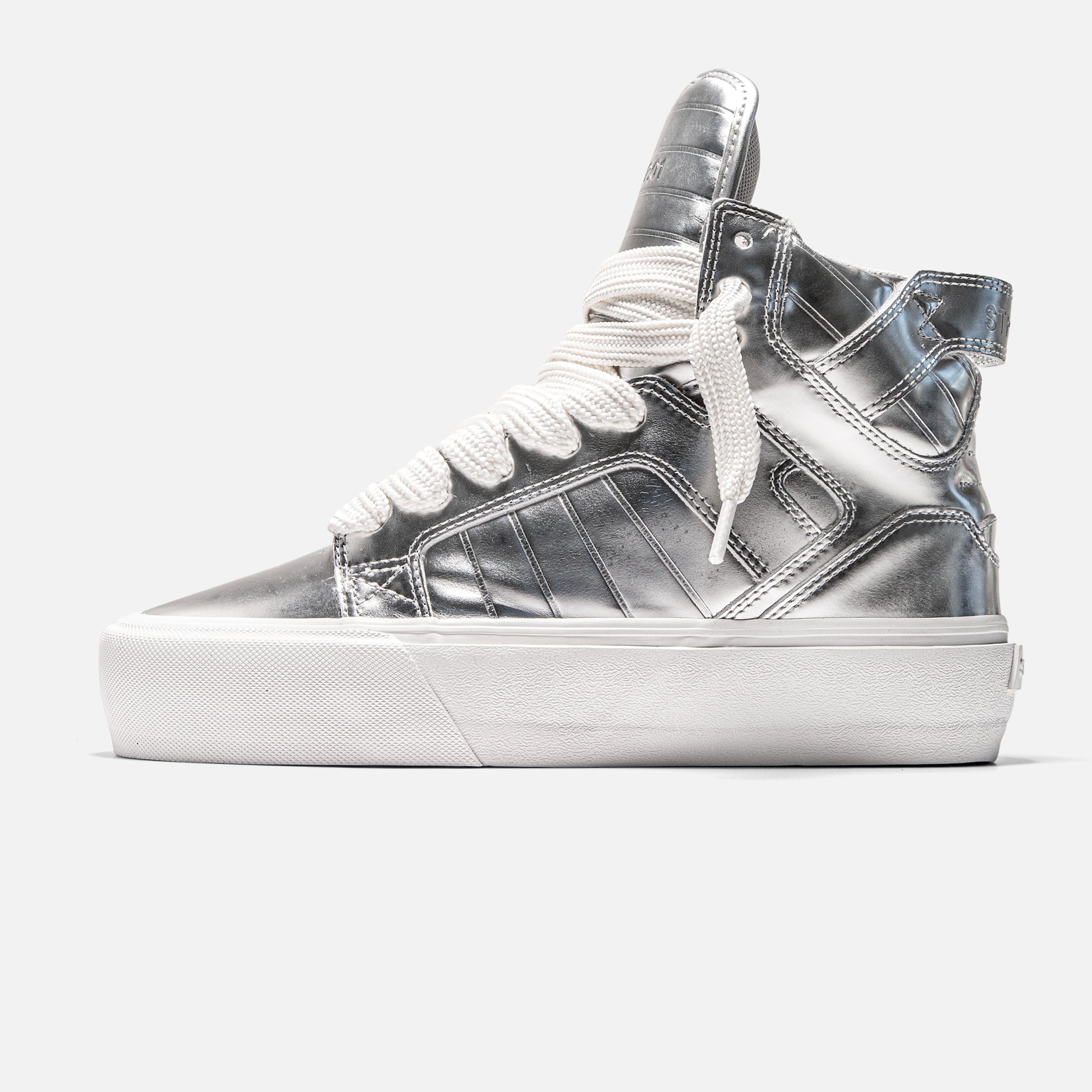 STRAYE SKTP.01 Chrome – side view high-top skate sneaker