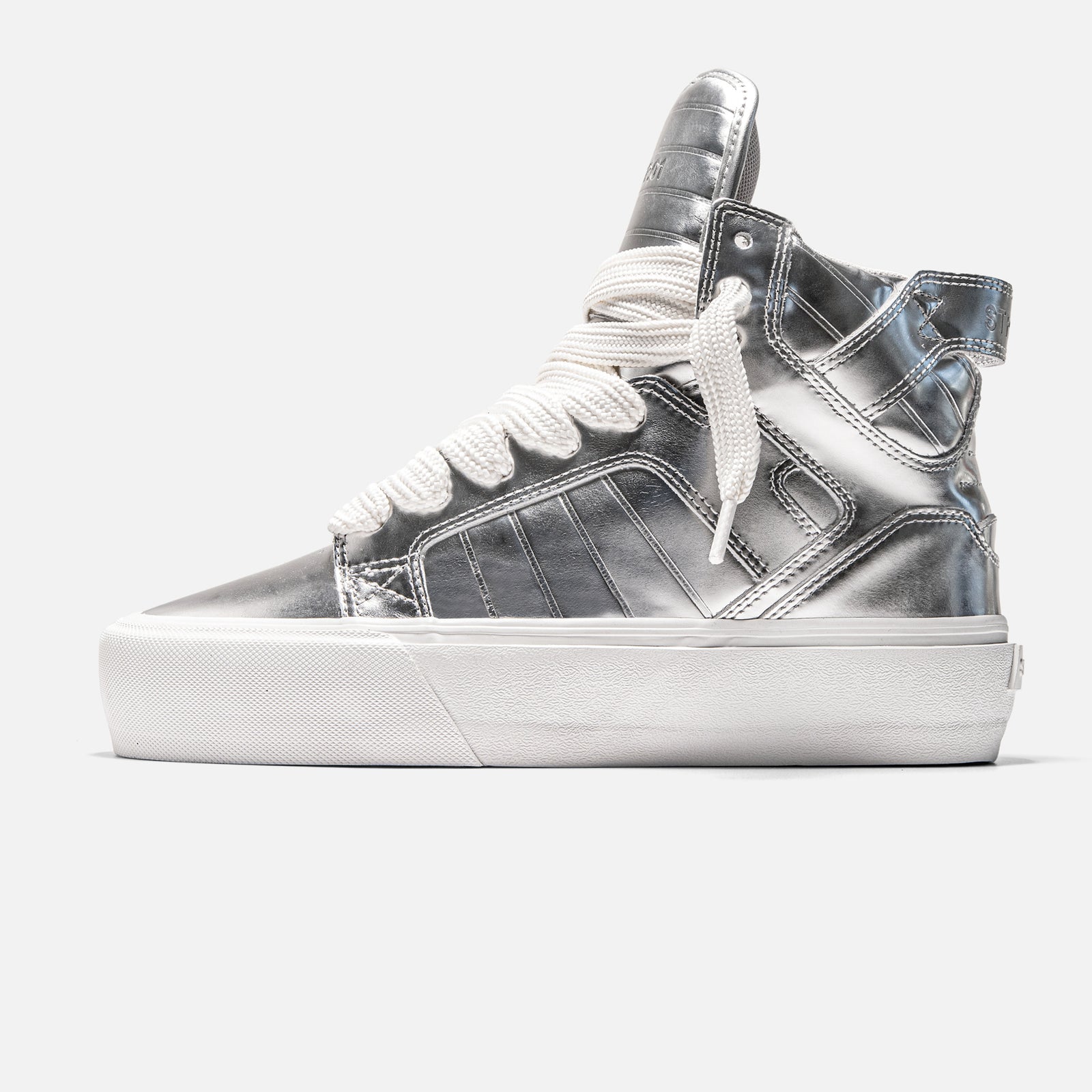 STRAYE SKTP.01 Chrome – side view high-top skate sneaker