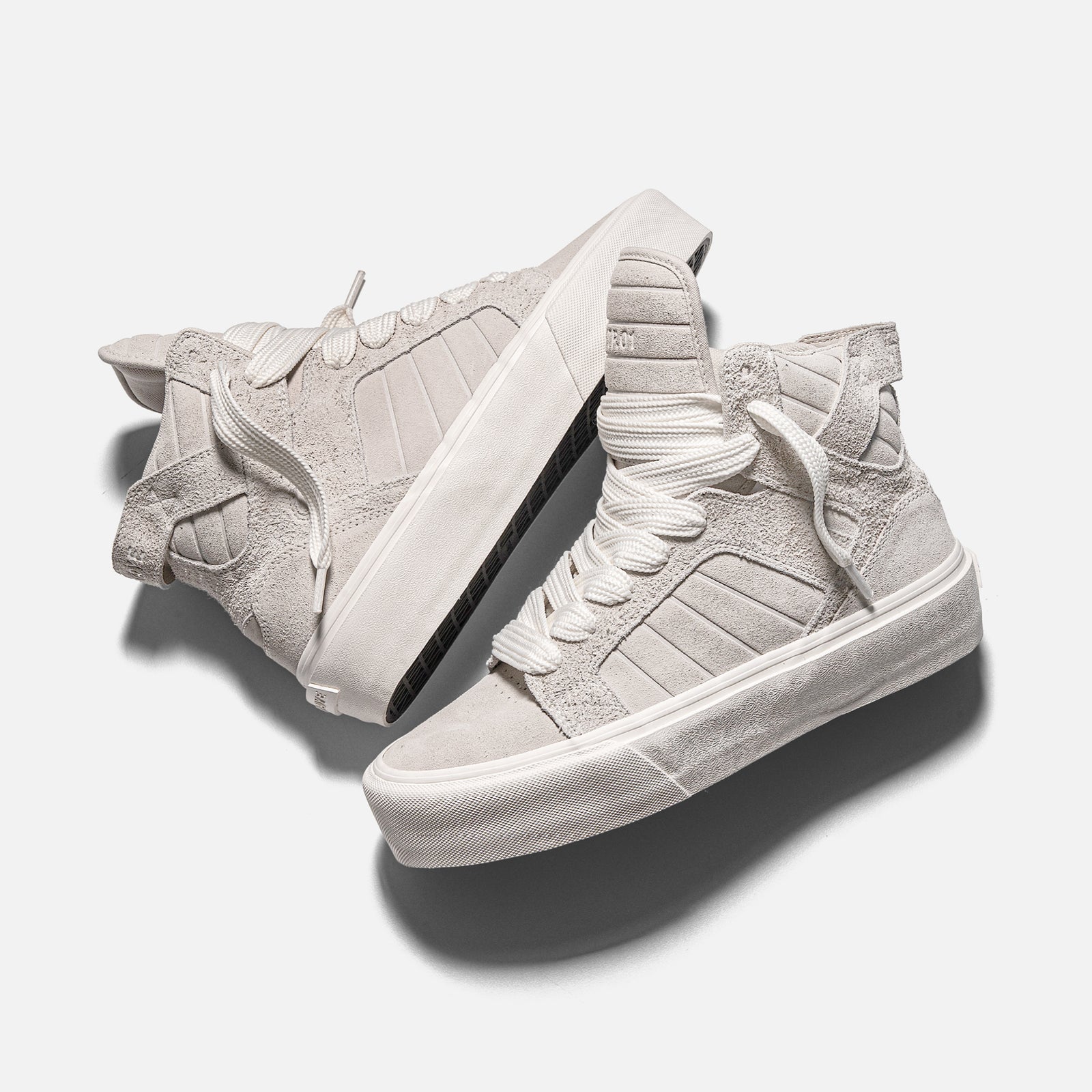 STRAYE SKTP.01 Cream – side view high-top skate sneaker