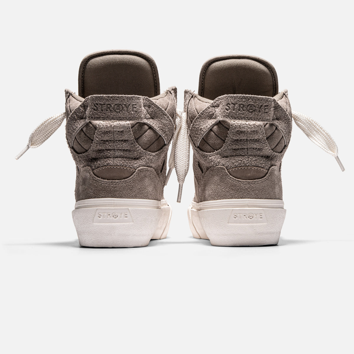 STRAYE SKTP.01 Taupe – back heel view skate sneaker