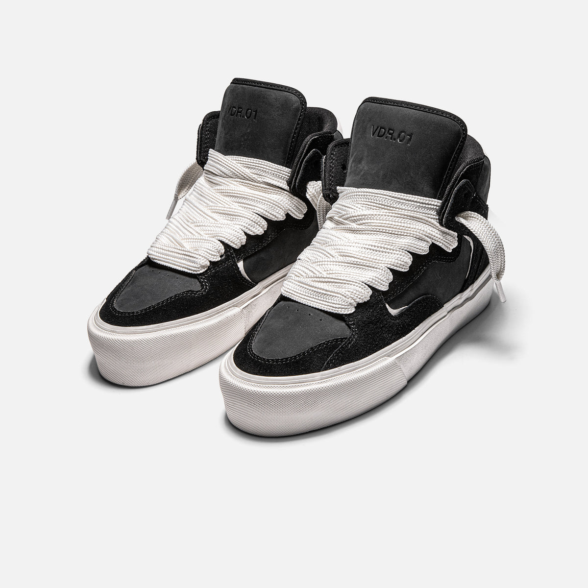 VDR.01 - BLACK | Hero View