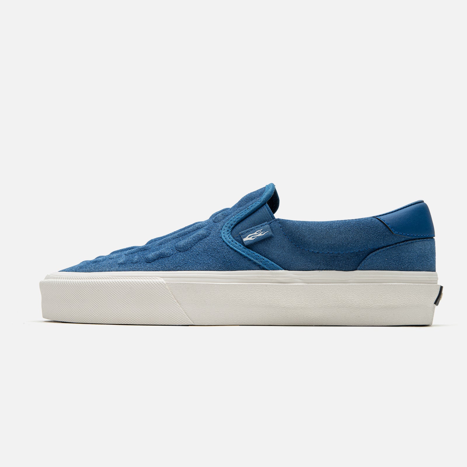 STRAYE Ventura Blue Bones – side view slip-on skate shoe  