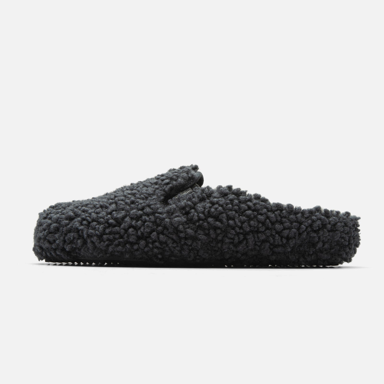 STRAYE Ventura Mule Furry Carbon – side view furry mule sneaker