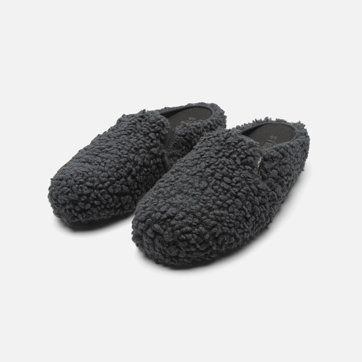 VENTURA MULE - FURRY CARBON | HERO VIEW