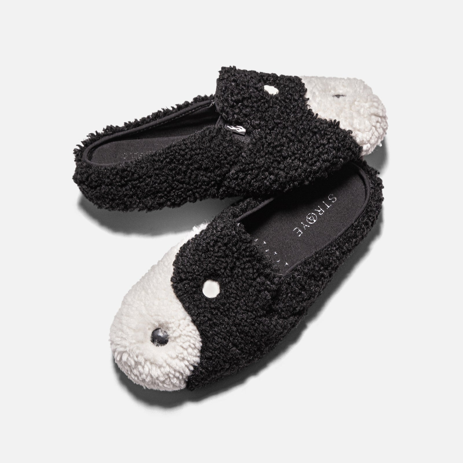 STRAYE Ventura Mule One Love Furry – side view furry mule sneaker
